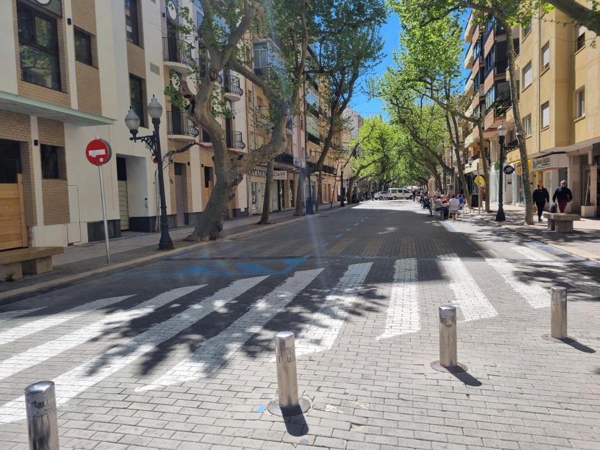 Apartamentos En Denia Frente Al Puerto! Екстериор снимка