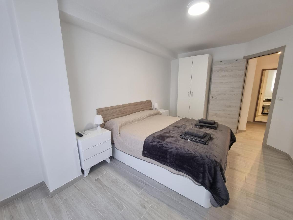 Apartamentos En Denia Frente Al Puerto! Екстериор снимка